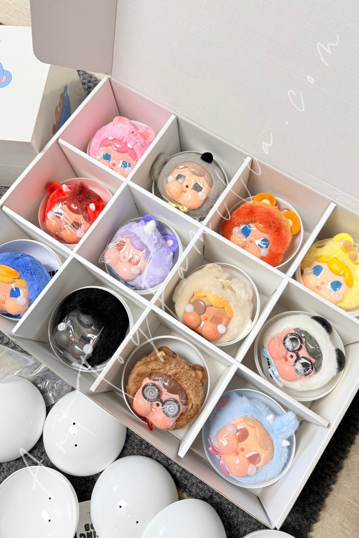 crybaby-crybuddy-crying-blob-sad-zoo-day-series-POP Mart Crybaby
