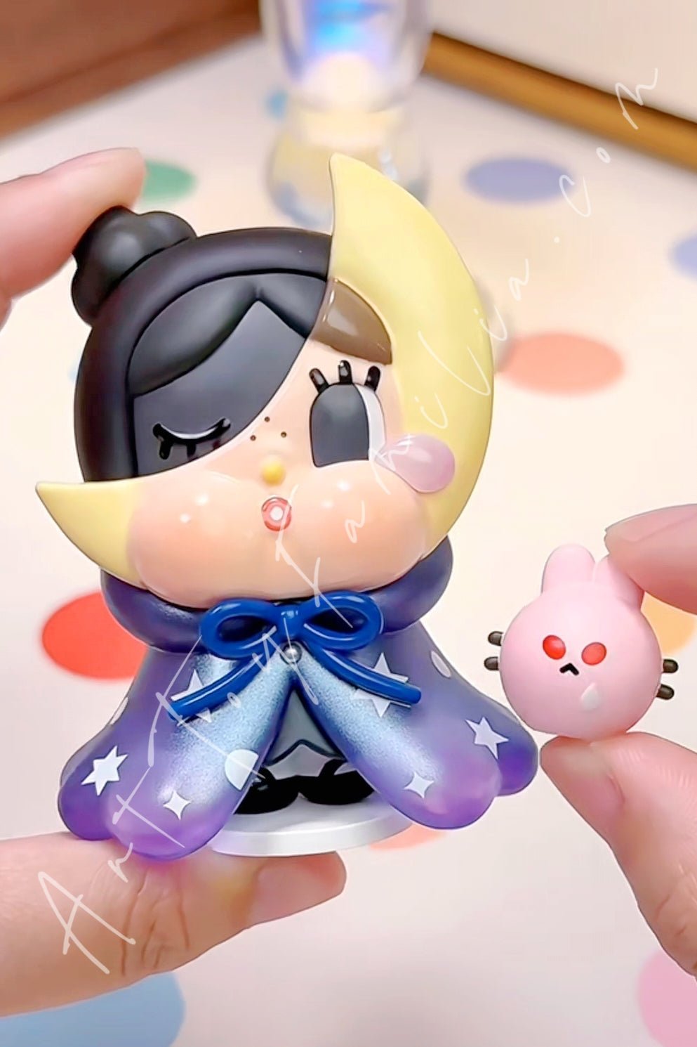 crybaby-crying-to-the-moon-series-POP Mart Crybaby