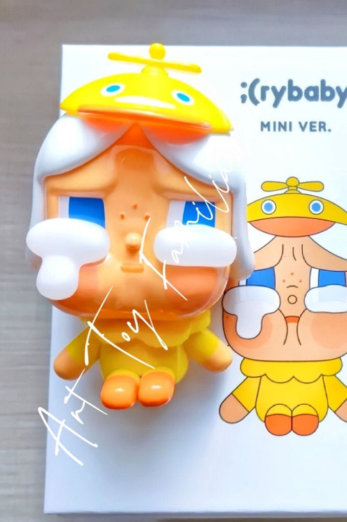crybaby-duck-figurine-POP Mart Crybaby
